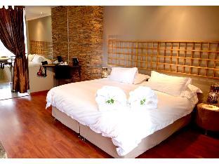 african moon corporate house