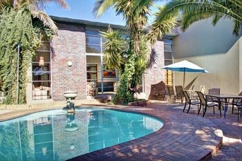 african moon corporate house