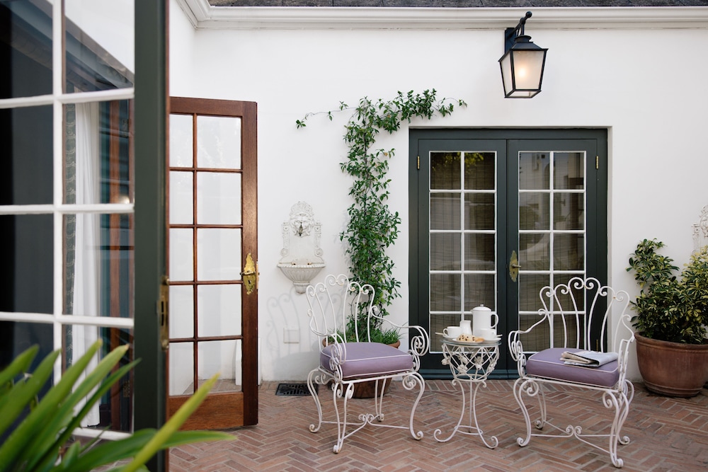 akademie street boutique hotel and guesthouses adults only