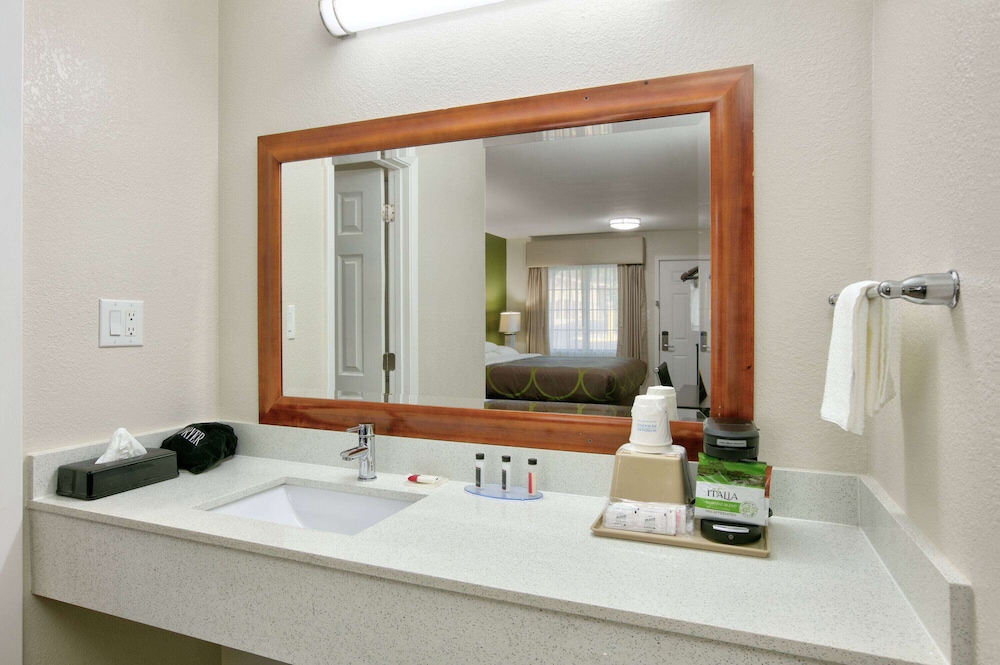 super 8 by wyndham palestine tx