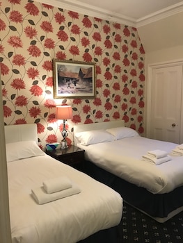 the alexander guest house