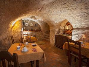 Almunia De San Miguel,Toledo>>Los Yebenes,3 star