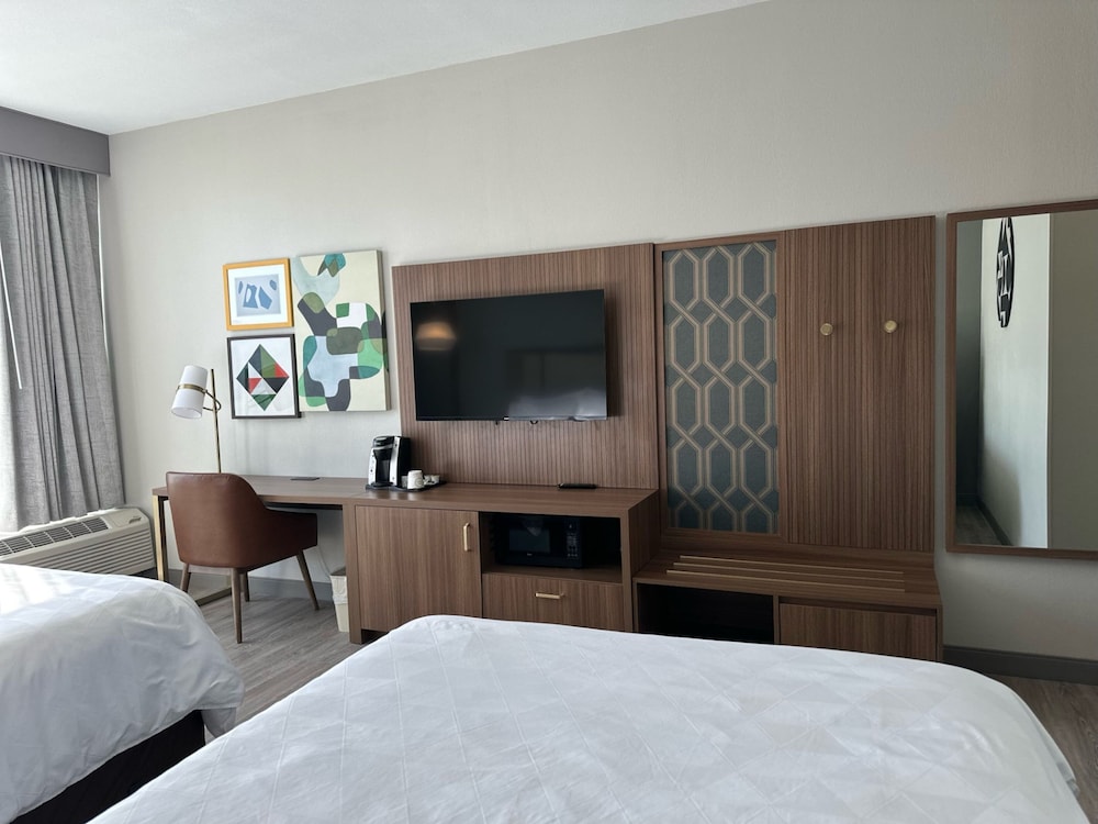 holiday inn roanoke tanglewood rt 419andi581 by ihg