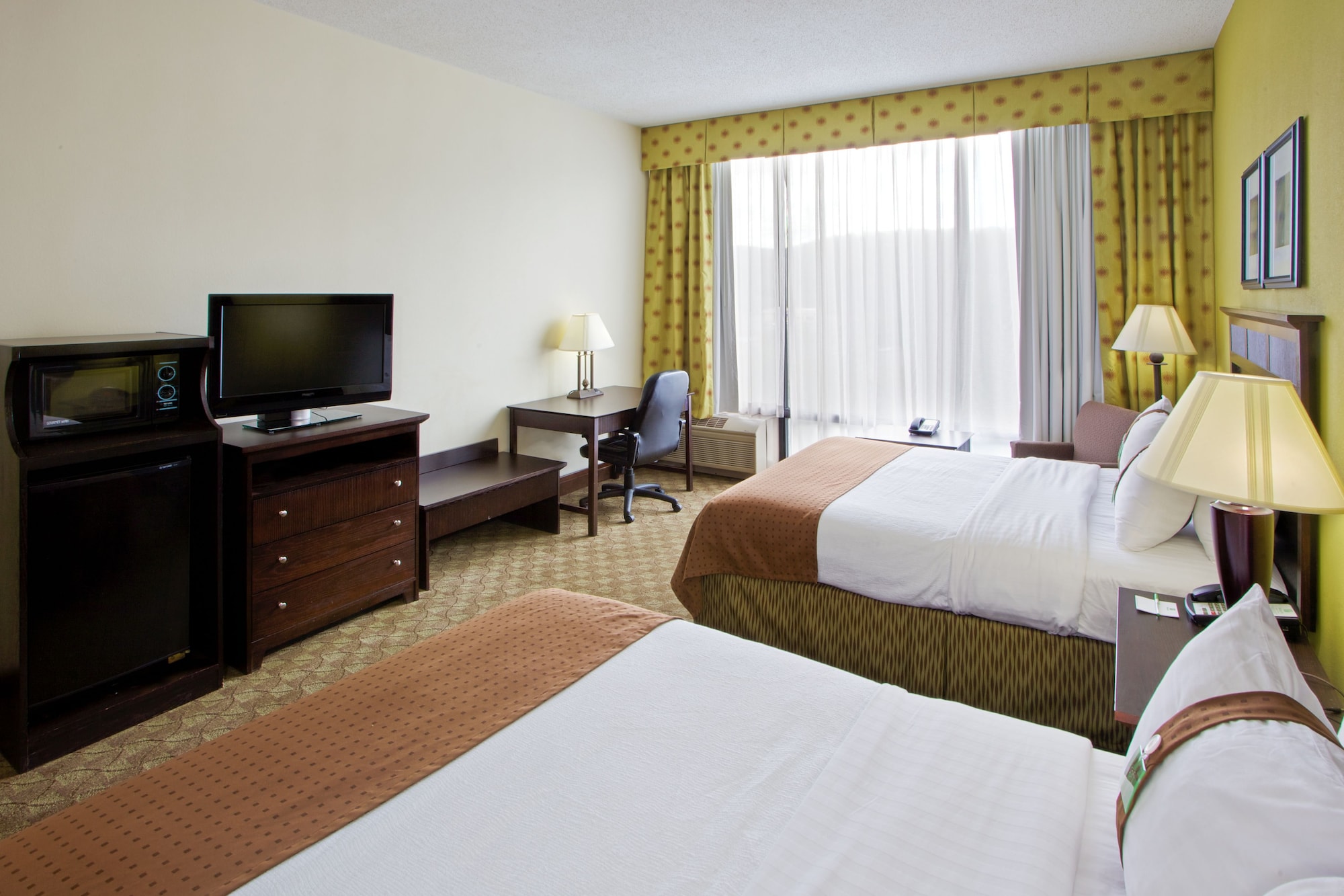 holiday inn roanoke tanglewood rt 419andi581 by ihg