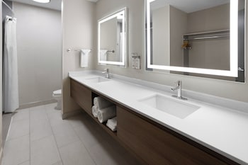 Holiday Inn Roanoke-Tanglewood-Rt 419&I581 By Ihg,Roanoke>>Cave Spring,3 star
