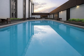 Holiday Inn Roanoke-Tanglewood-Rt 419&I581 By Ihg,Roanoke>>Cave Spring,3 star
