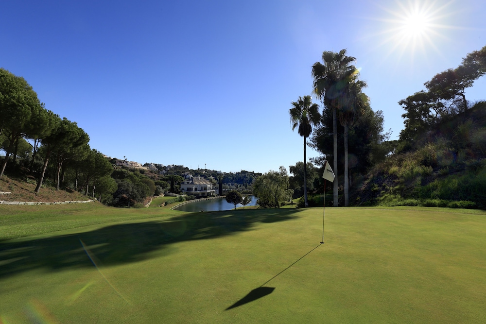 apartamentos greenlife golf marbella