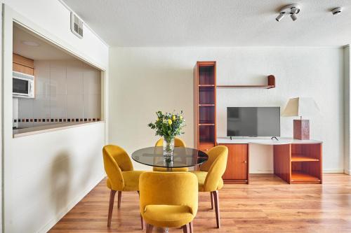 apartamentos juan bravo