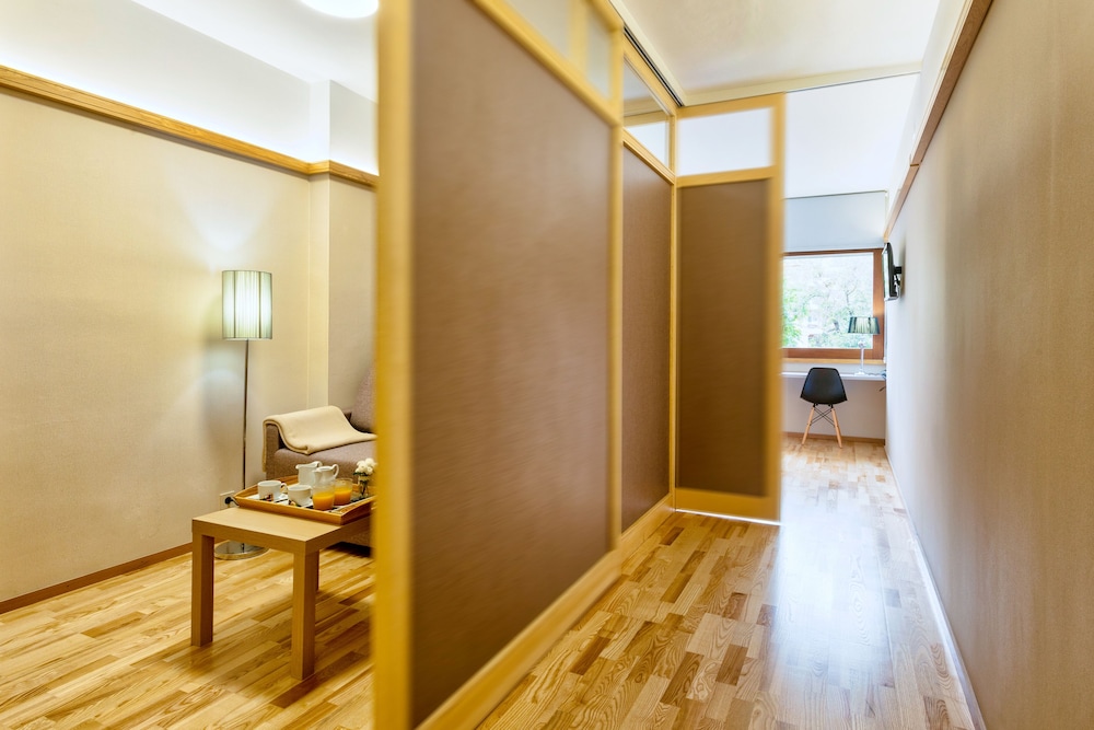 bonanova suite hotel