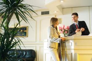 bonanova suite hotel