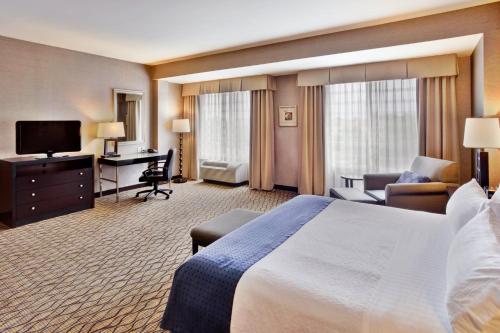 holiday inn detroit metro airport by ihg