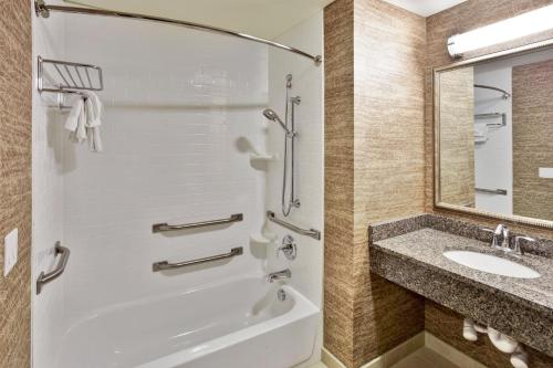 holiday inn detroit metro airport by ihg