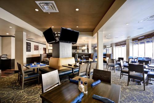holiday inn detroit metro airport by ihg