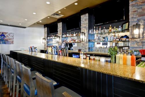 holiday inn detroit metro airport by ihg