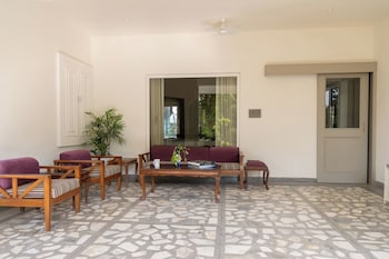 giri sadan home stay