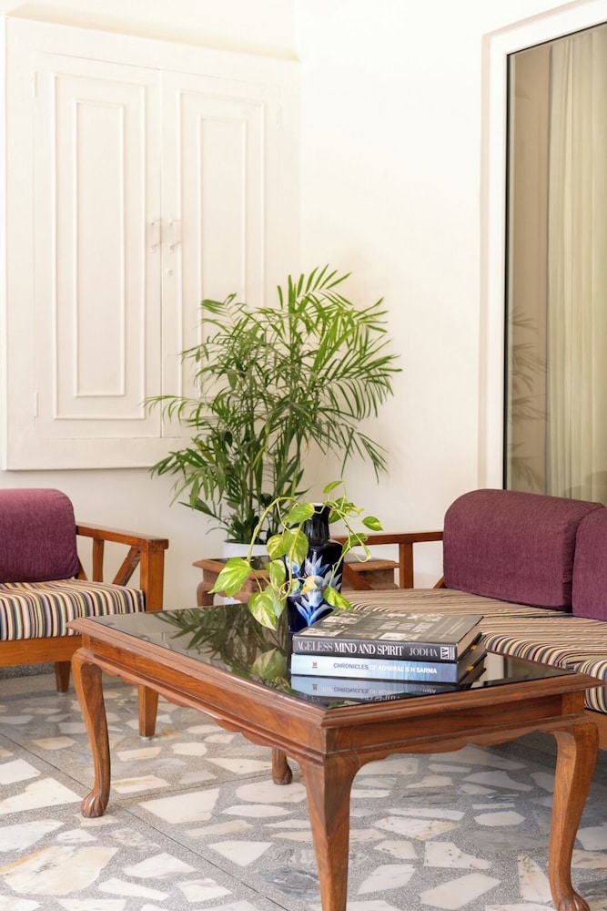 giri sadan home stay