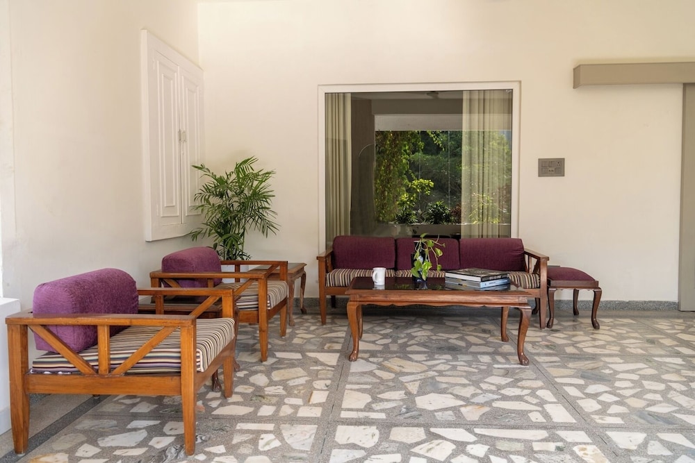 giri sadan home stay