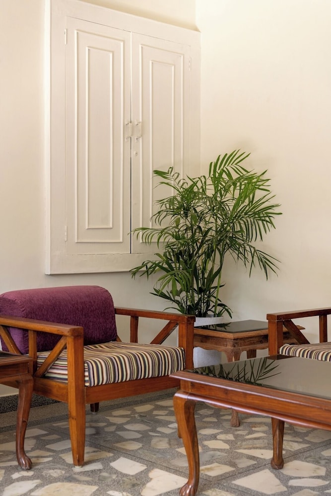giri sadan home stay