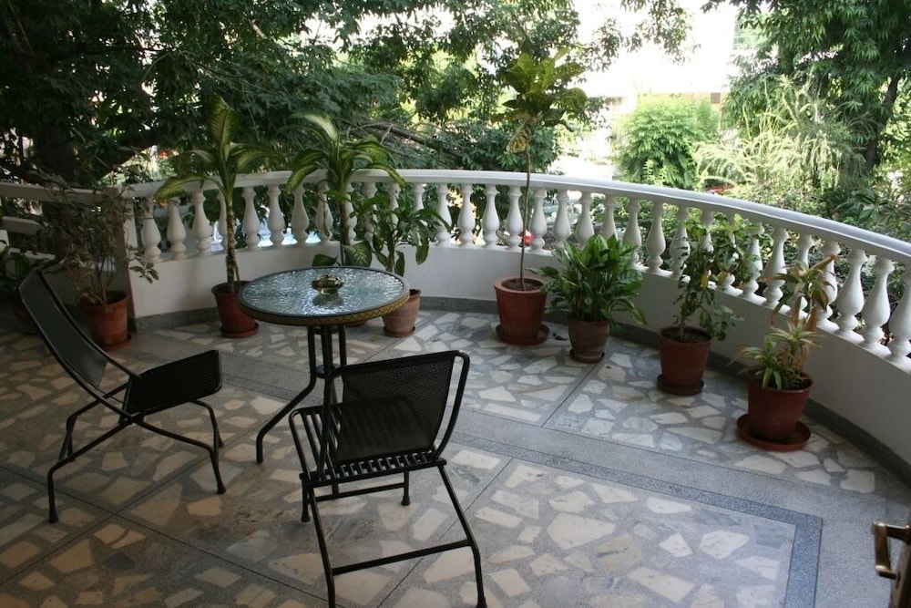 giri sadan home stay