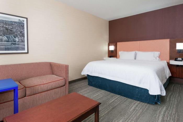 hampton inn springfield south enfield