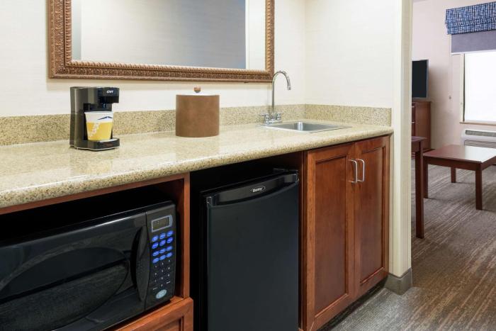 hampton inn springfield south enfield