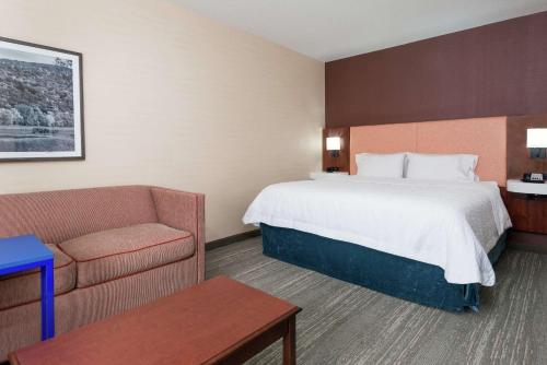 hampton inn springfield south enfield