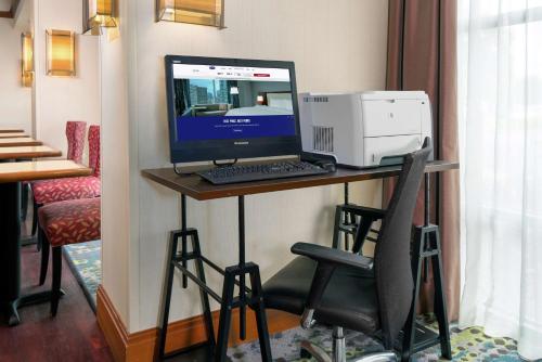 hampton inn springfield south enfield