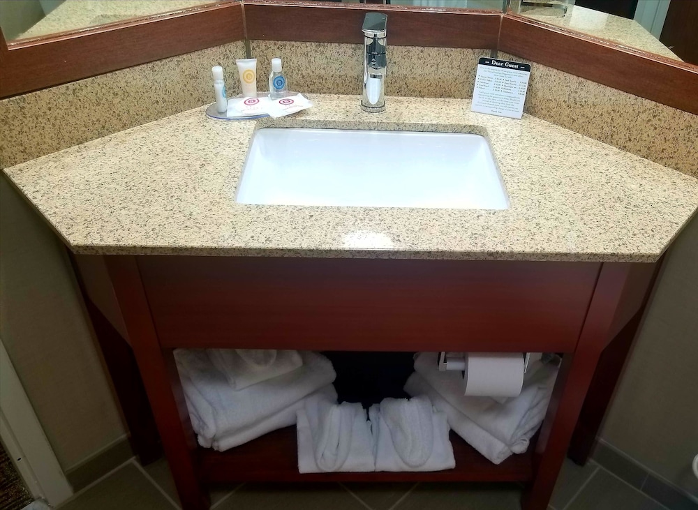 comfort inn erie near presque isle