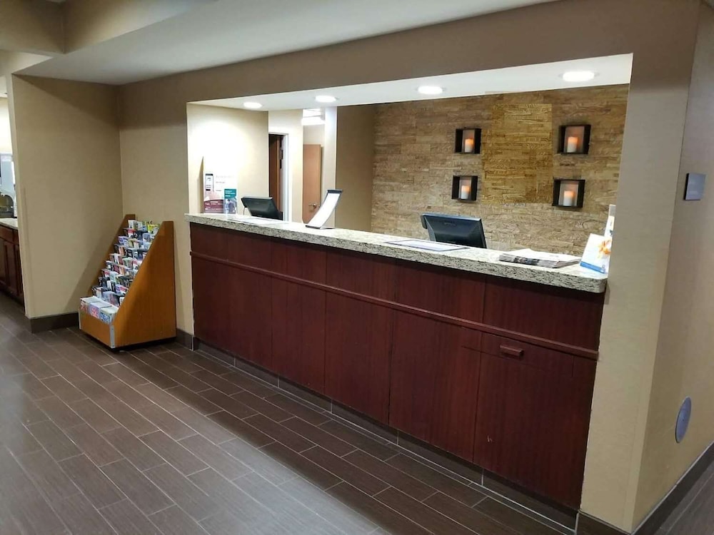 comfort inn erie near presque isle
