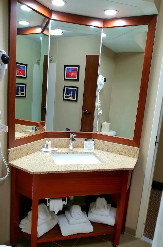 comfort inn erie near presque isle