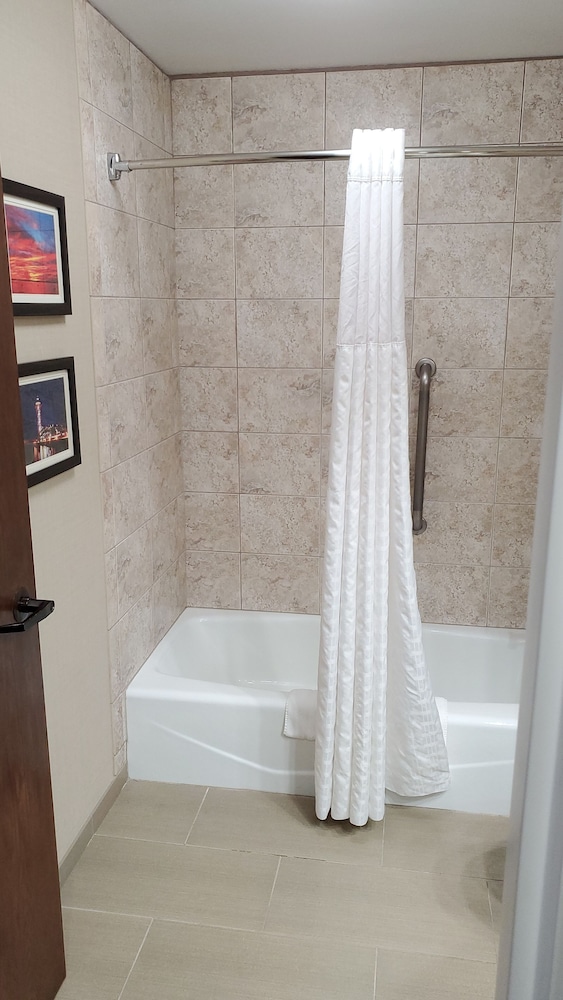 comfort inn erie near presque isle