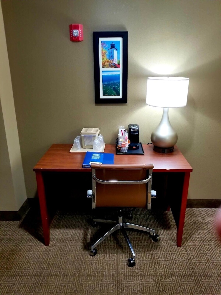 comfort inn erie near presque isle