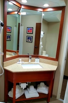 comfort inn erie near presque isle