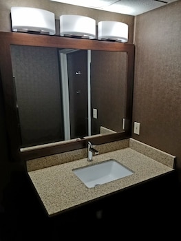 comfort inn erie near presque isle