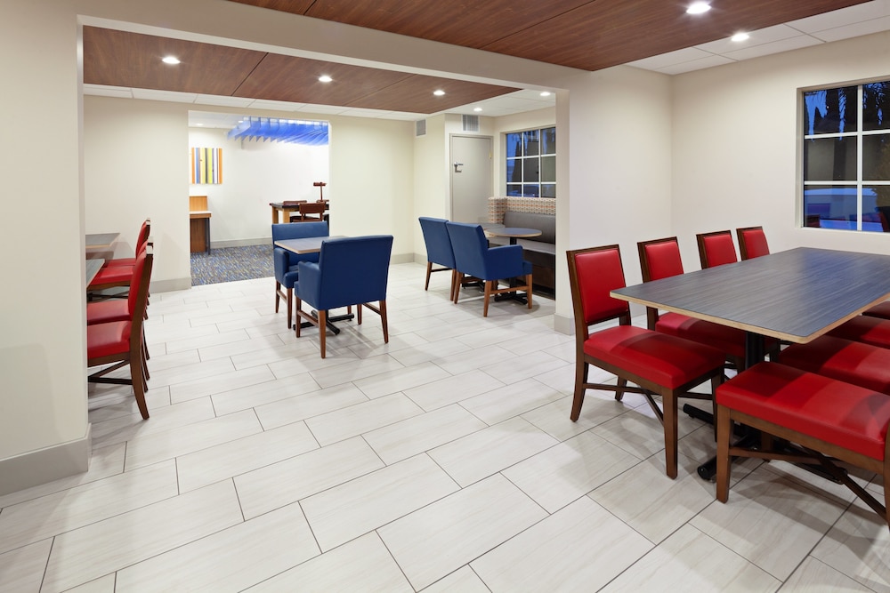 holiday inn express hotel and suites san diego escondido by ihg