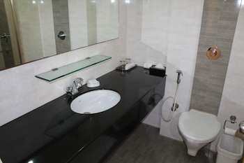 the lotus apartment hotel