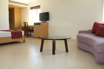 the lotus apartment hotel