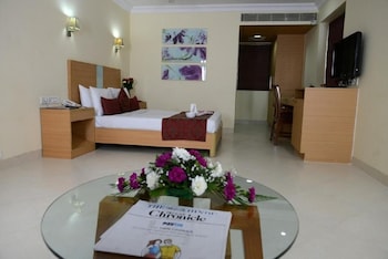 the lotus apartment hotel