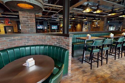 village hotel glasgow