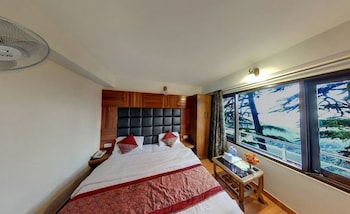 Hotel Kahkashan,,3 star