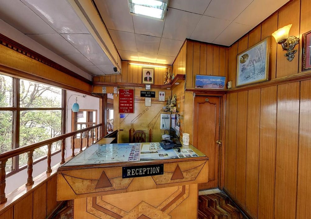 hotel kahkashan