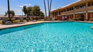 best western apricot inn