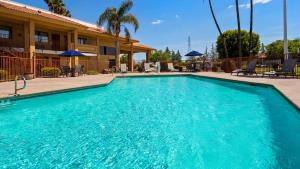 best western apricot inn
