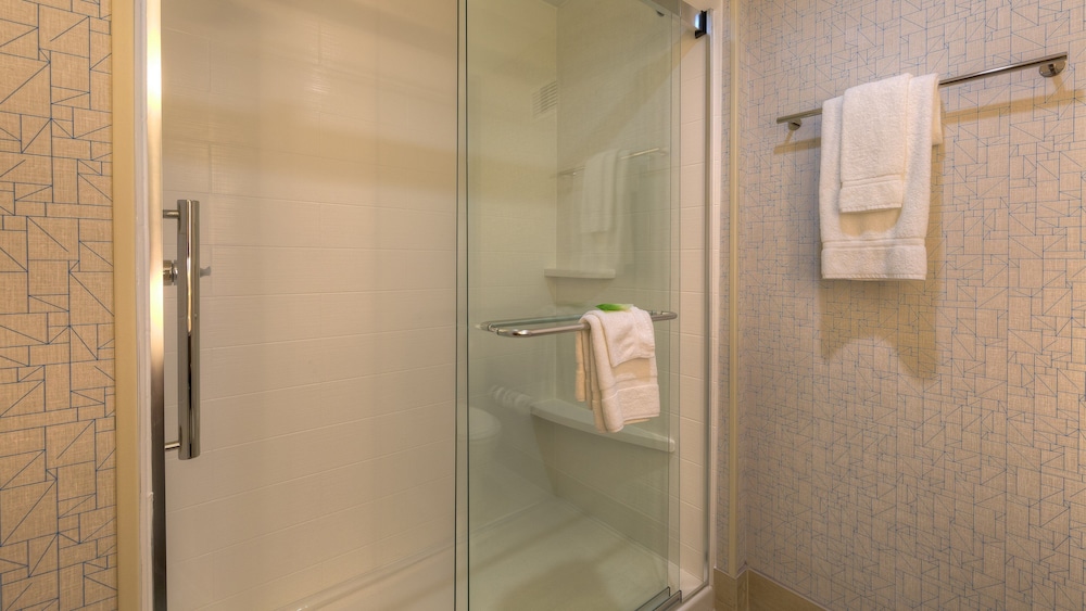 holiday inn express and suites tulsa midtown by ihg