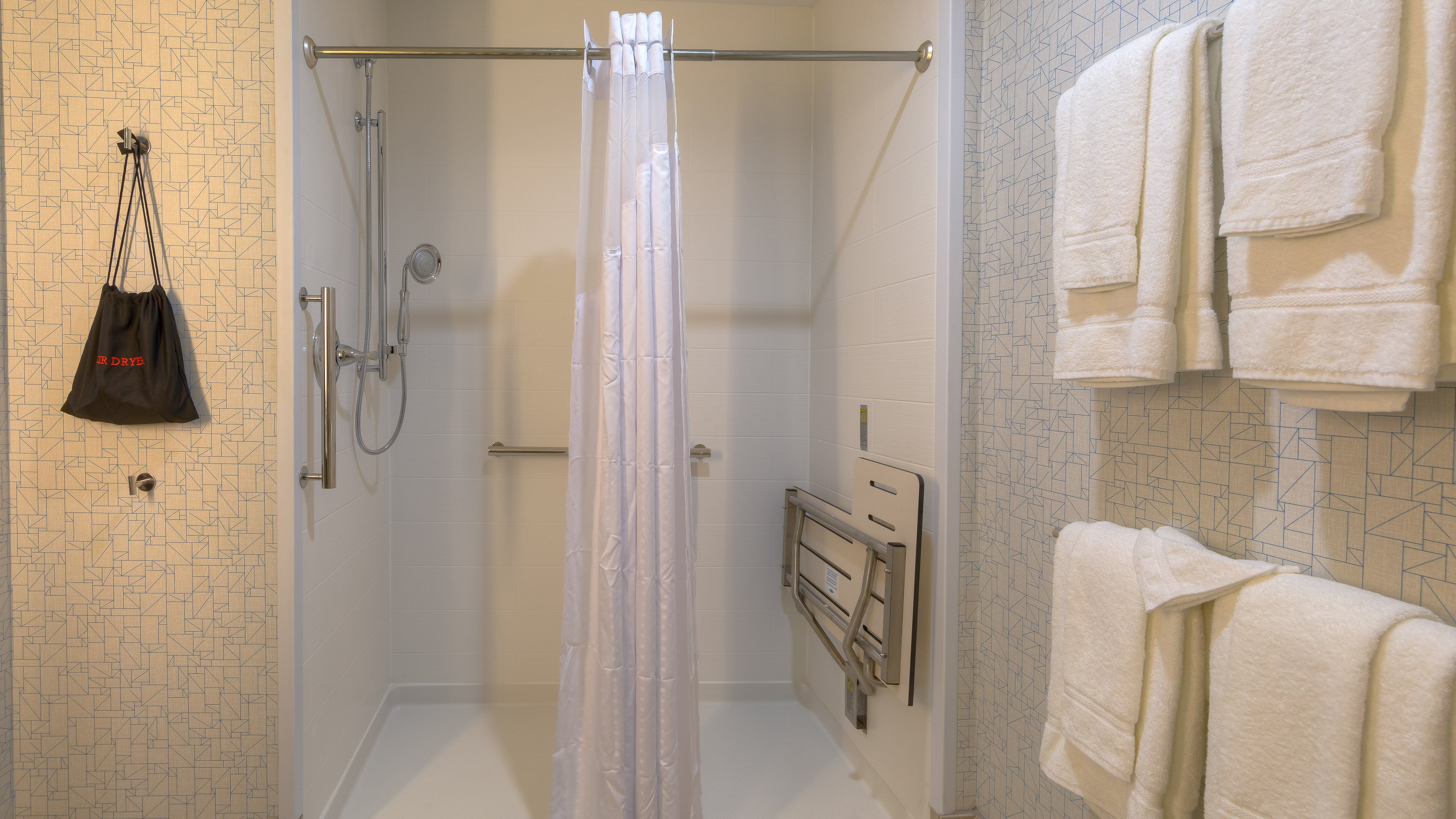 holiday inn express and suites tulsa midtown by ihg