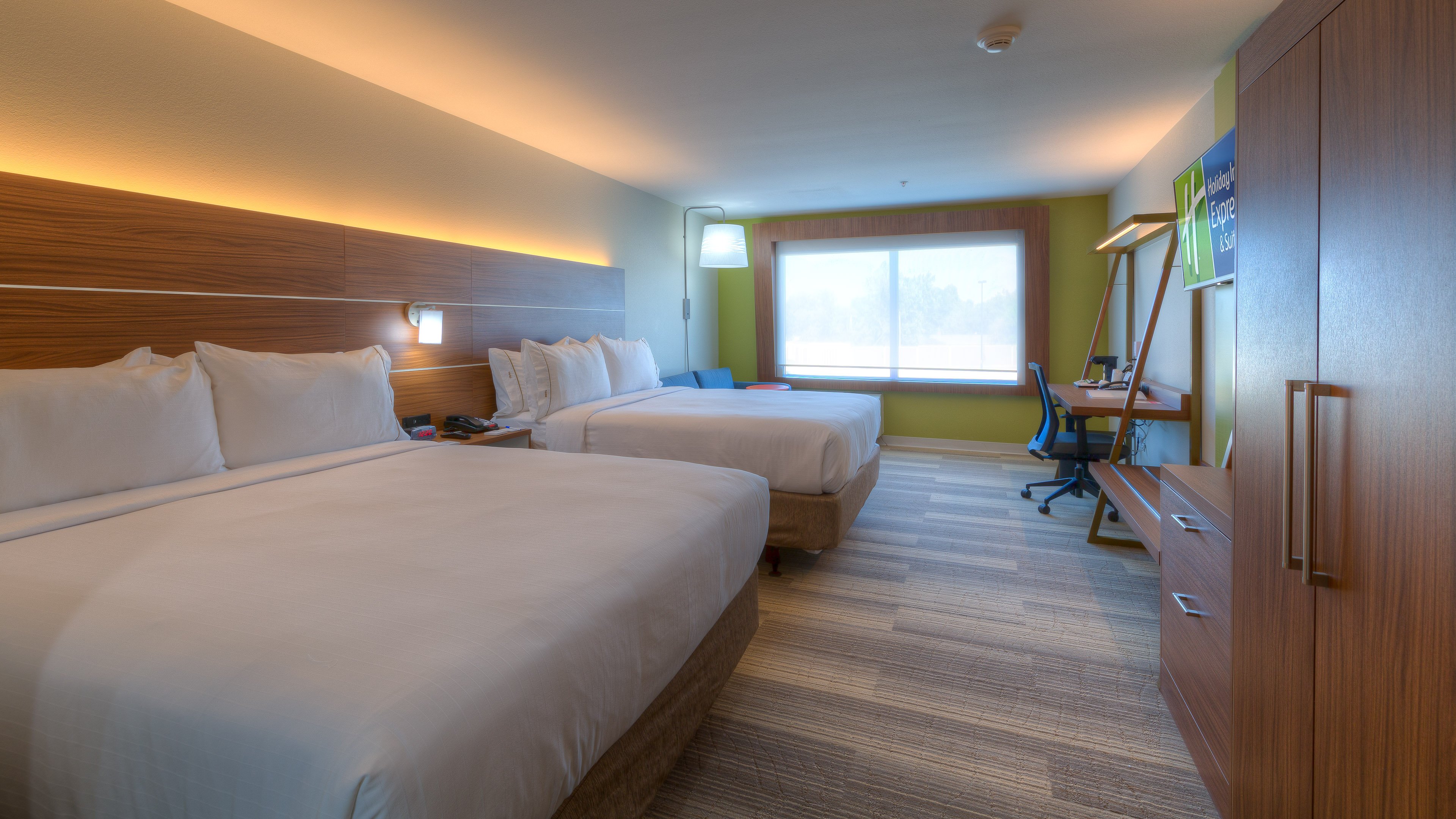 holiday inn express and suites tulsa midtown by ihg