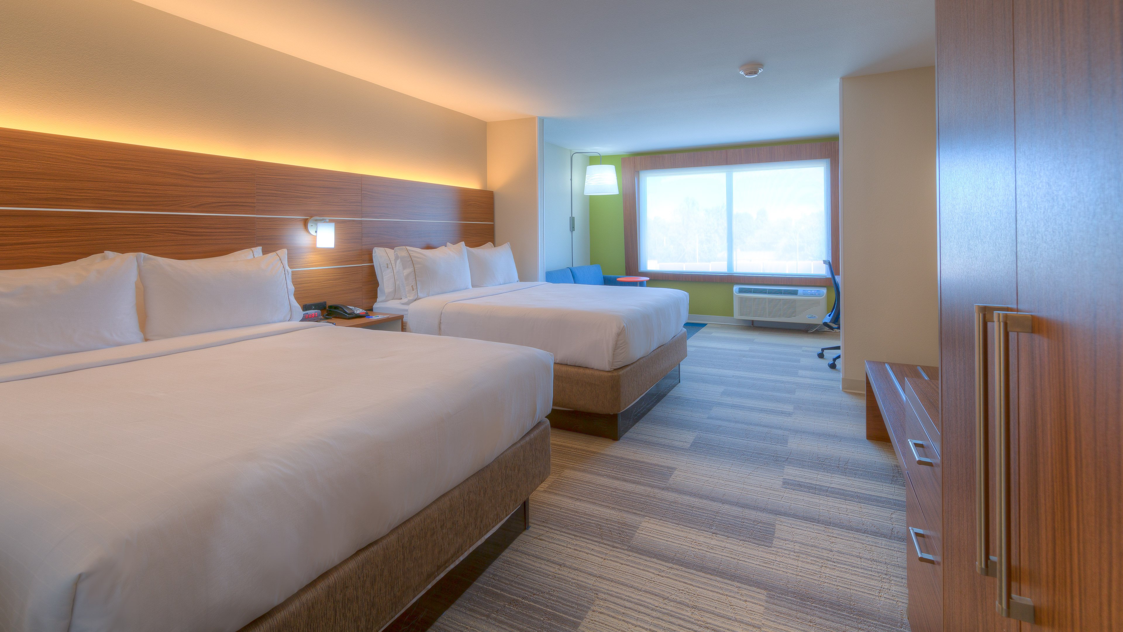 holiday inn express and suites tulsa midtown by ihg