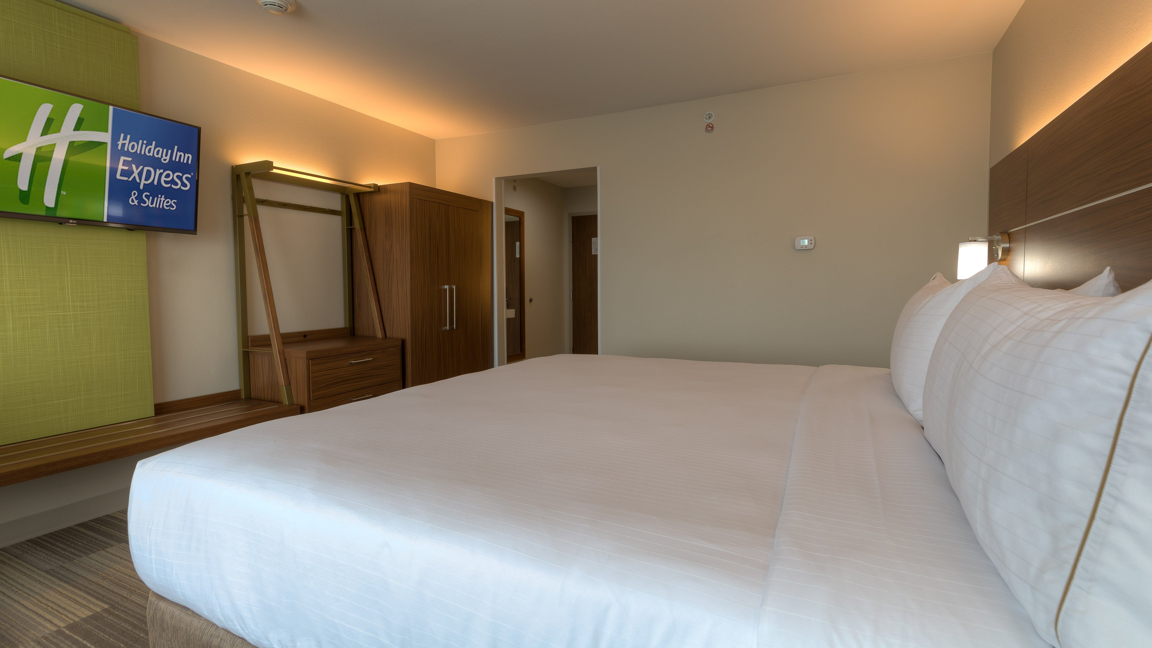 holiday inn express and suites tulsa midtown by ihg
