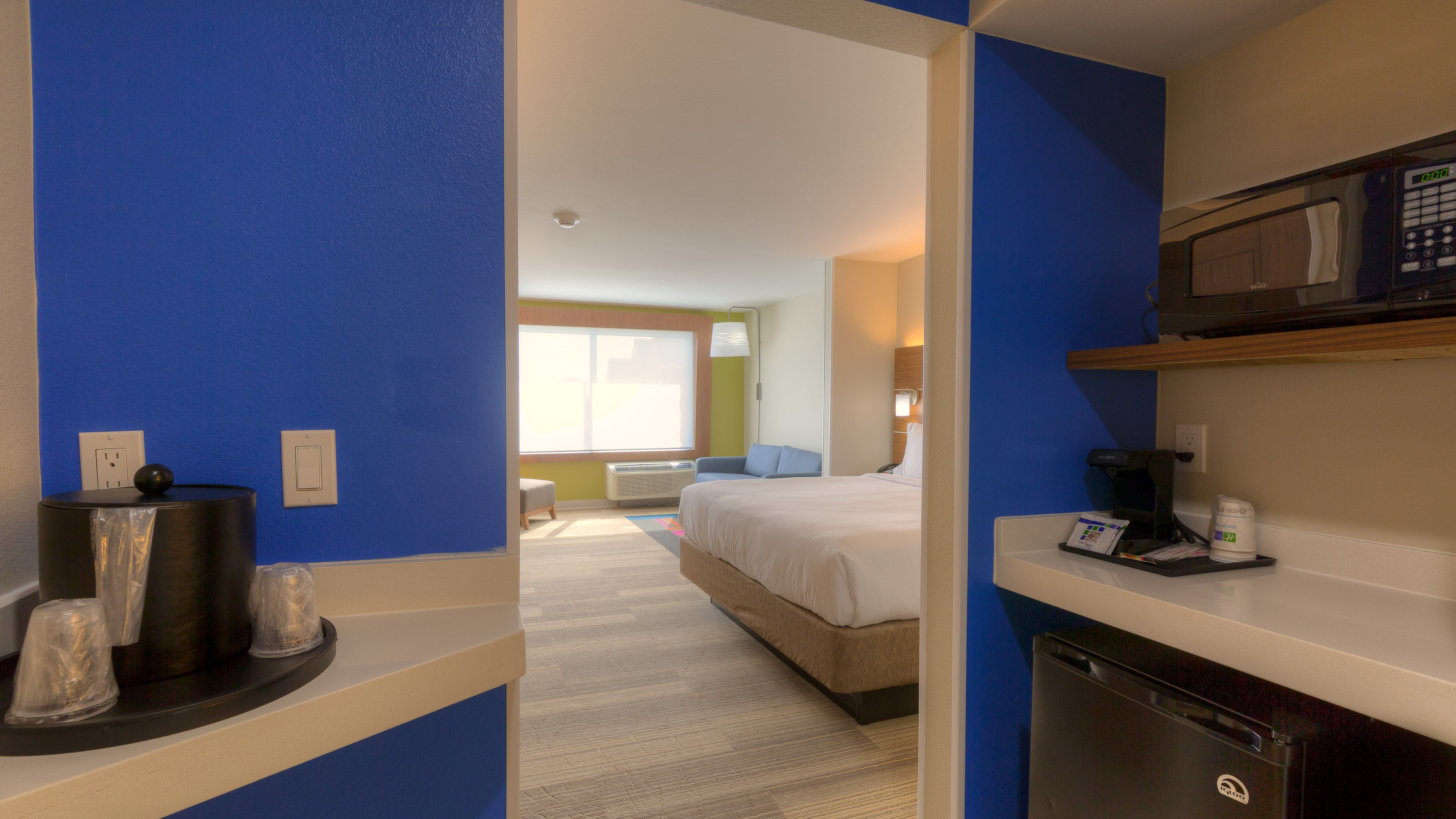 holiday inn express and suites tulsa midtown by ihg
