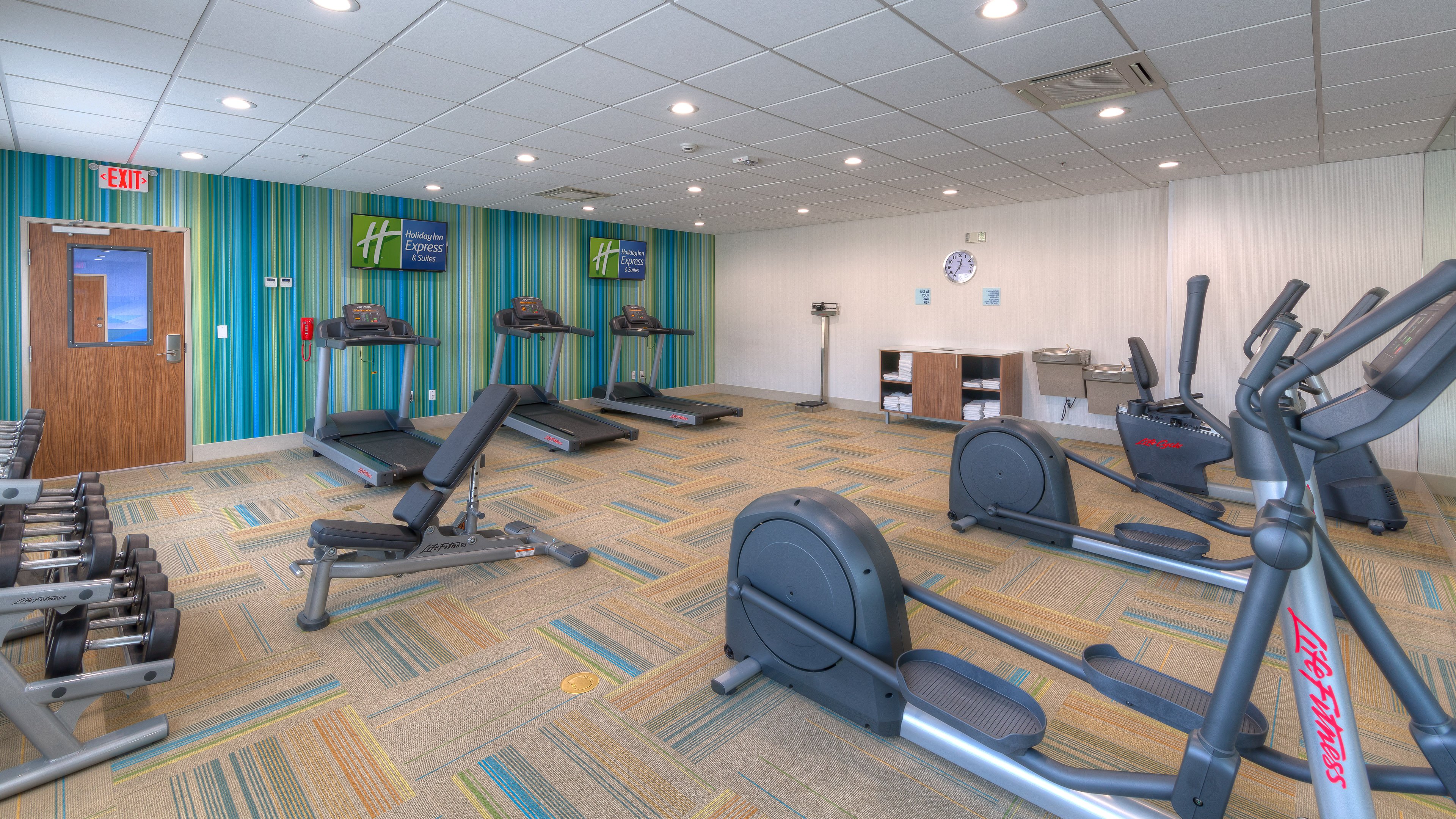 holiday inn express and suites tulsa midtown by ihg